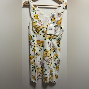 NWT Hello Molly White Floral Print Slip Style Dress Size US 6
